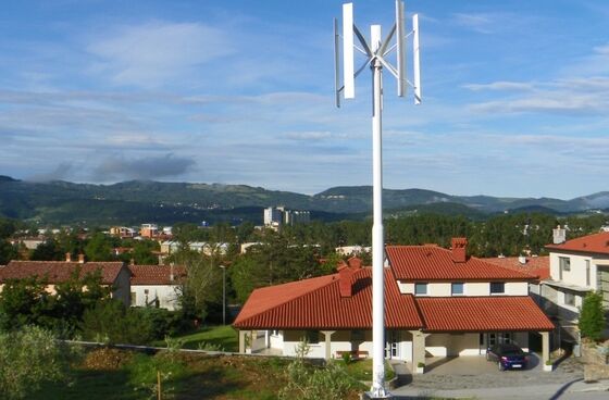 Quality 1kW wind and solar hybrid system with vawts for farms factory